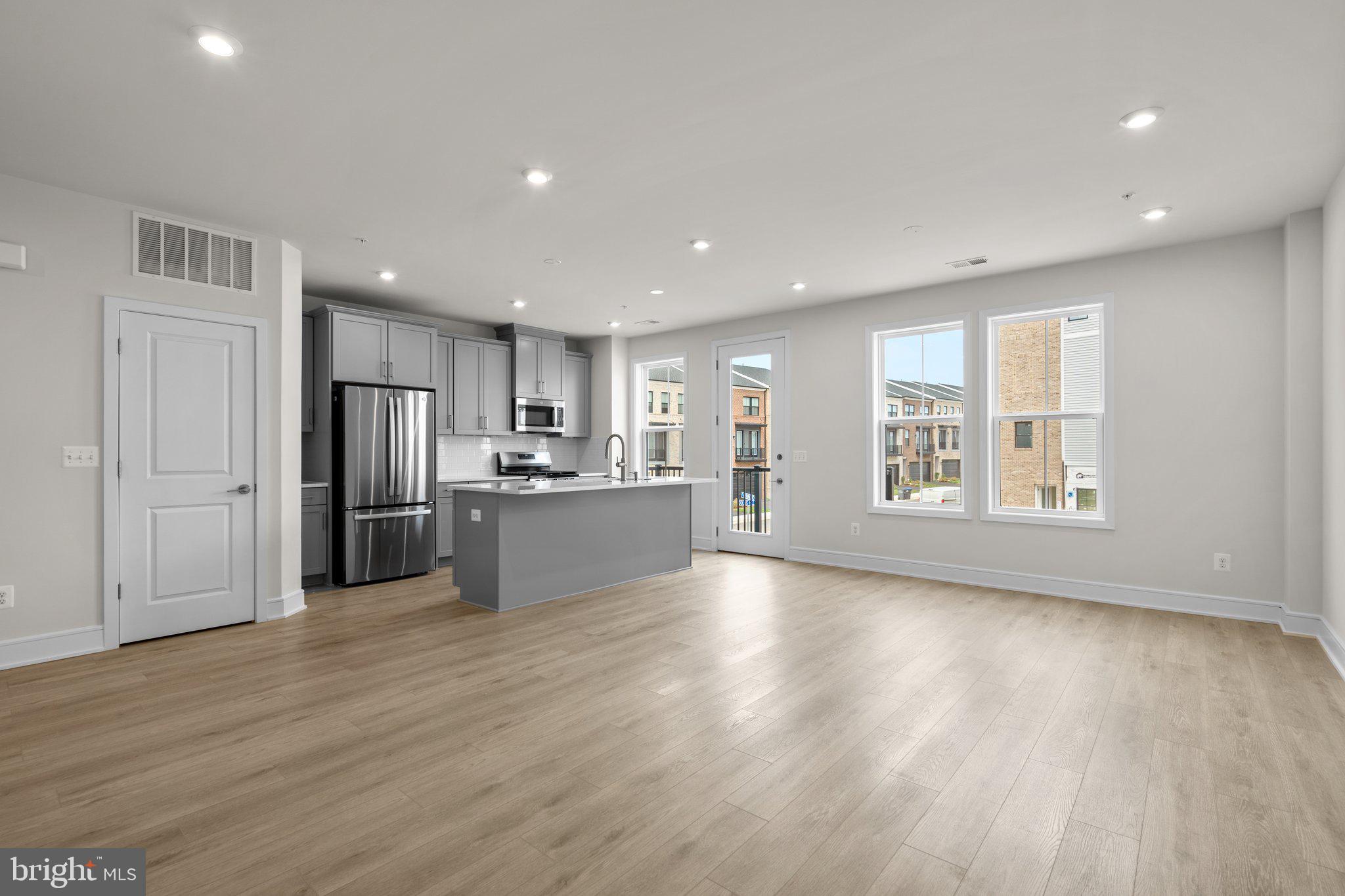 DEMOTT & SILVER - Residential