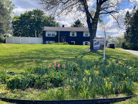 16 PINE AVENUE FREDERICKSBURG PA 17026