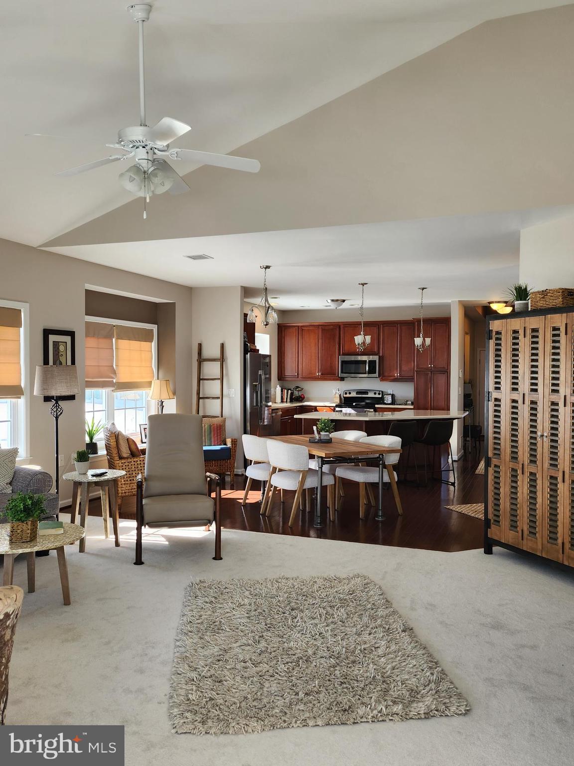 LIBERTY HILL - Residential