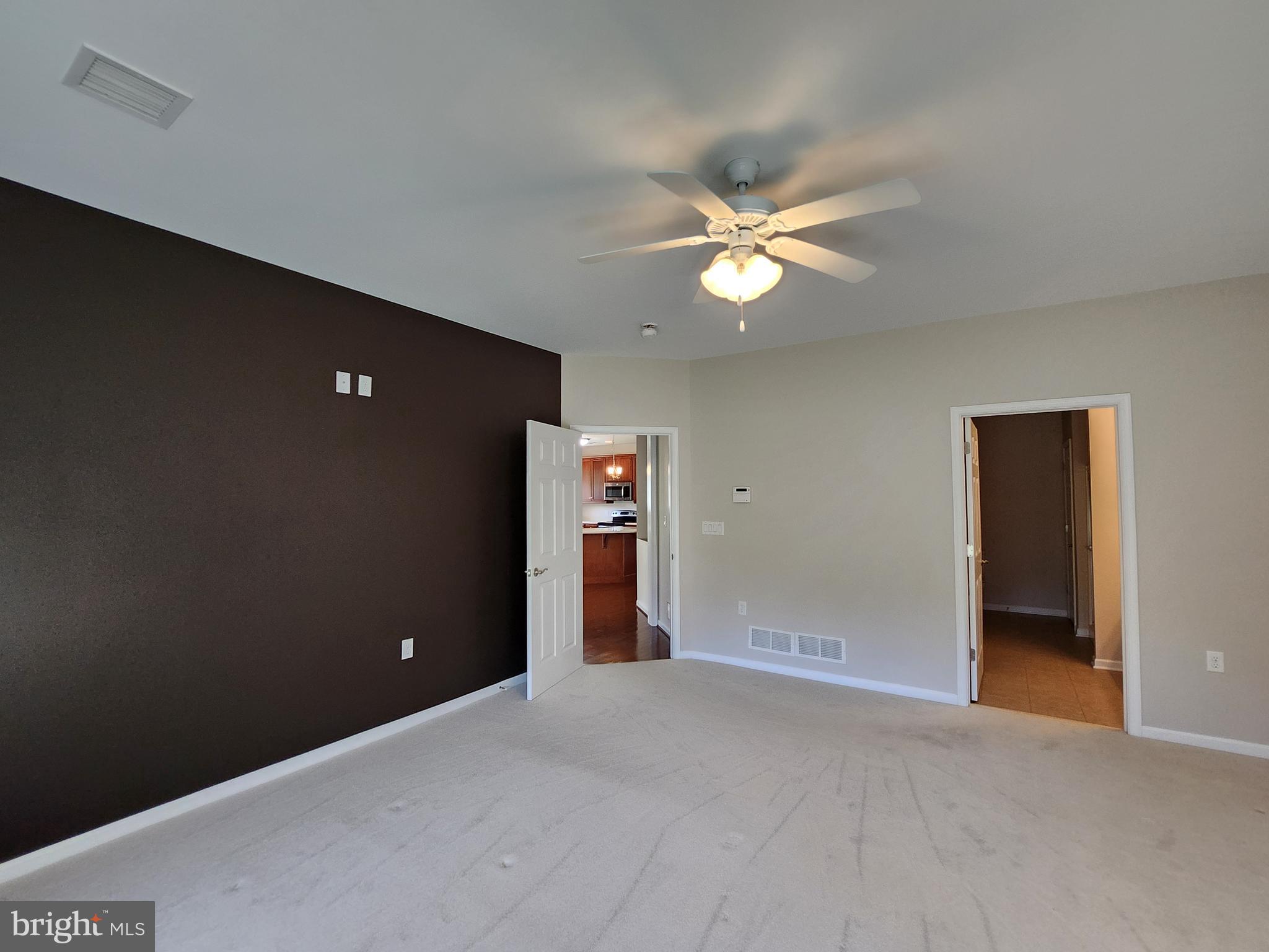 LIBERTY HILL - Residential