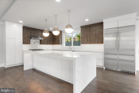 1610 12TH STREET S ARLINGTON VA 22204