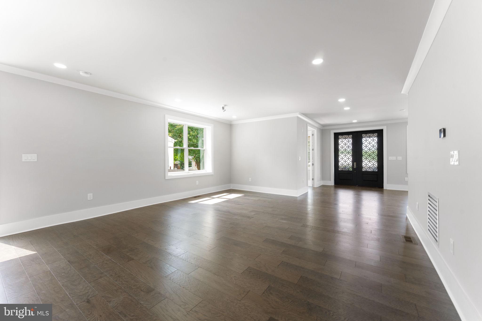 ARLINGTON VIEW - Residential