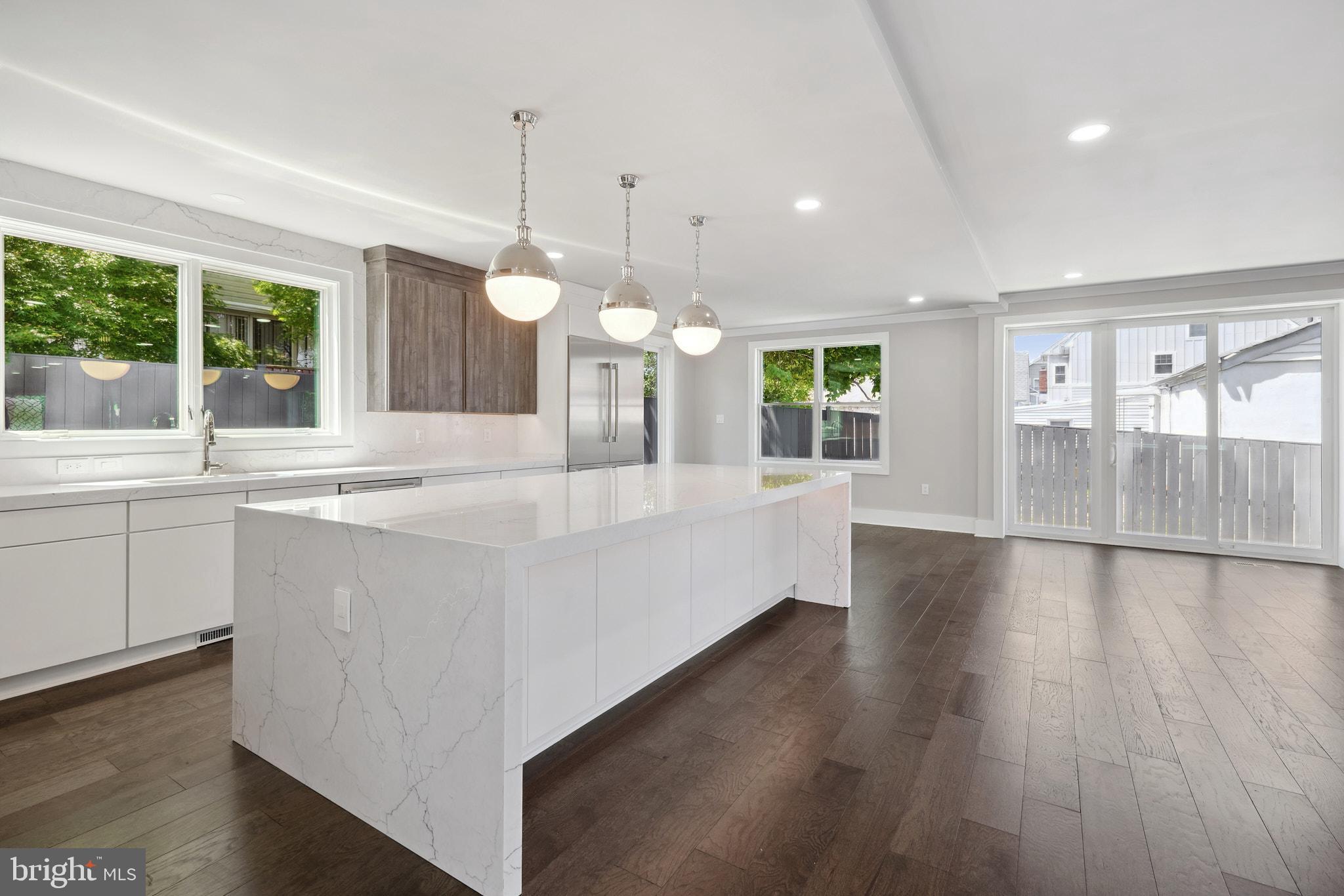 ARLINGTON VIEW - Residential