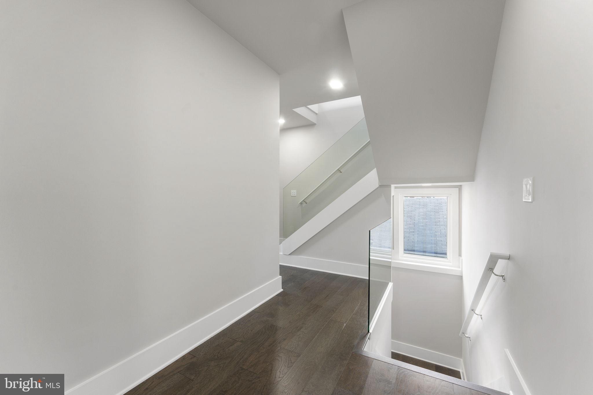 ARLINGTON VIEW - Residential