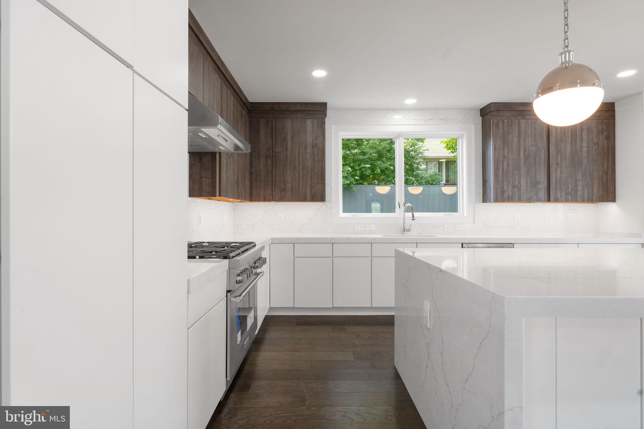 ARLINGTON VIEW - Residential