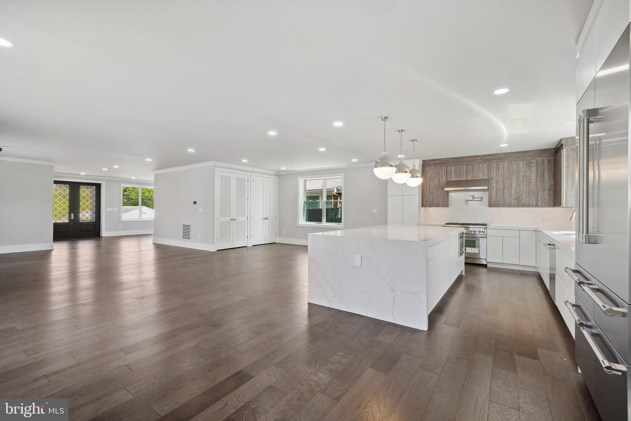 ARLINGTON VIEW - Residential