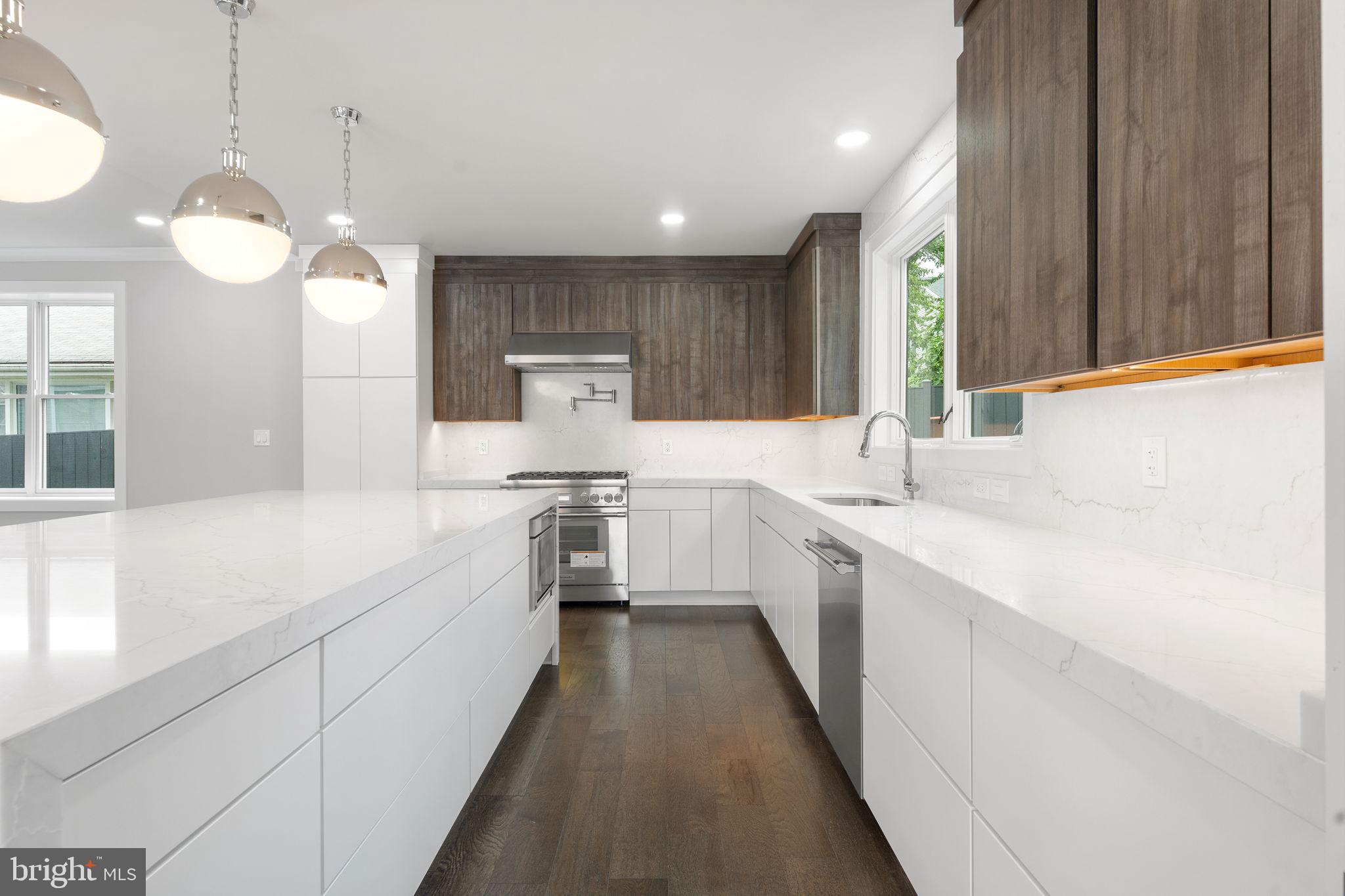 ARLINGTON VIEW - Residential