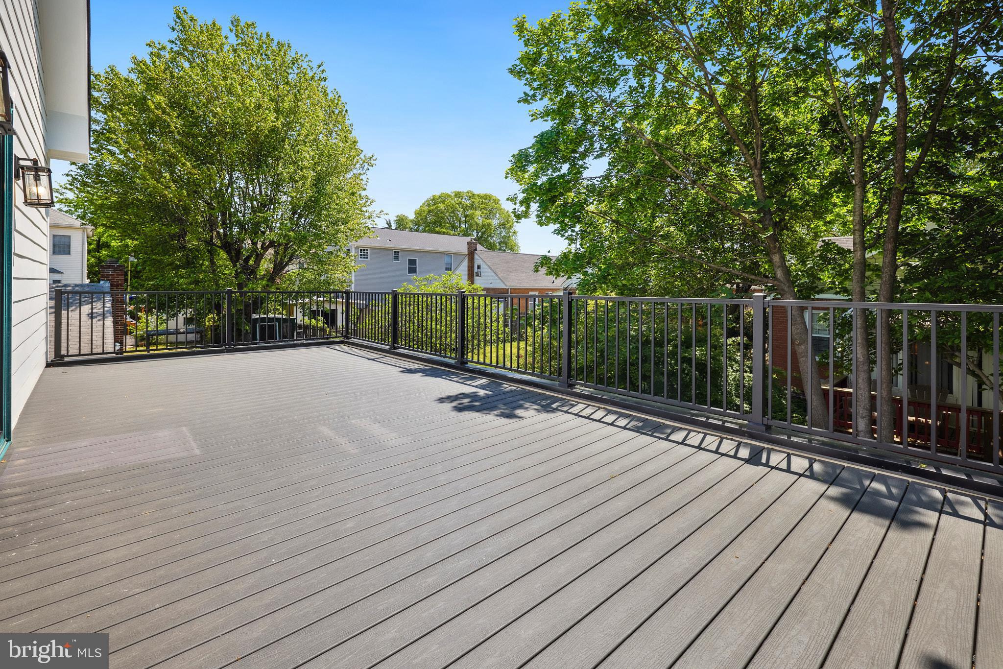 ARLINGTON VIEW - Residential