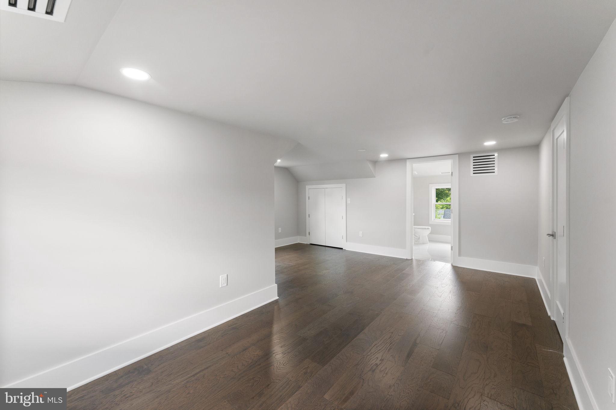 ARLINGTON VIEW - Residential