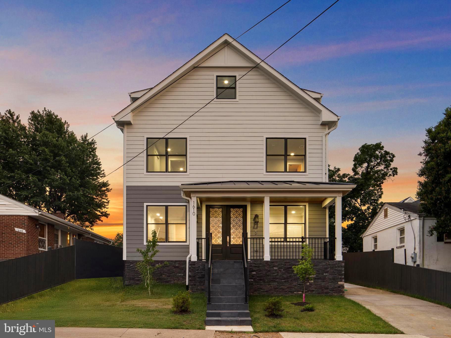 ARLINGTON VIEW - Residential