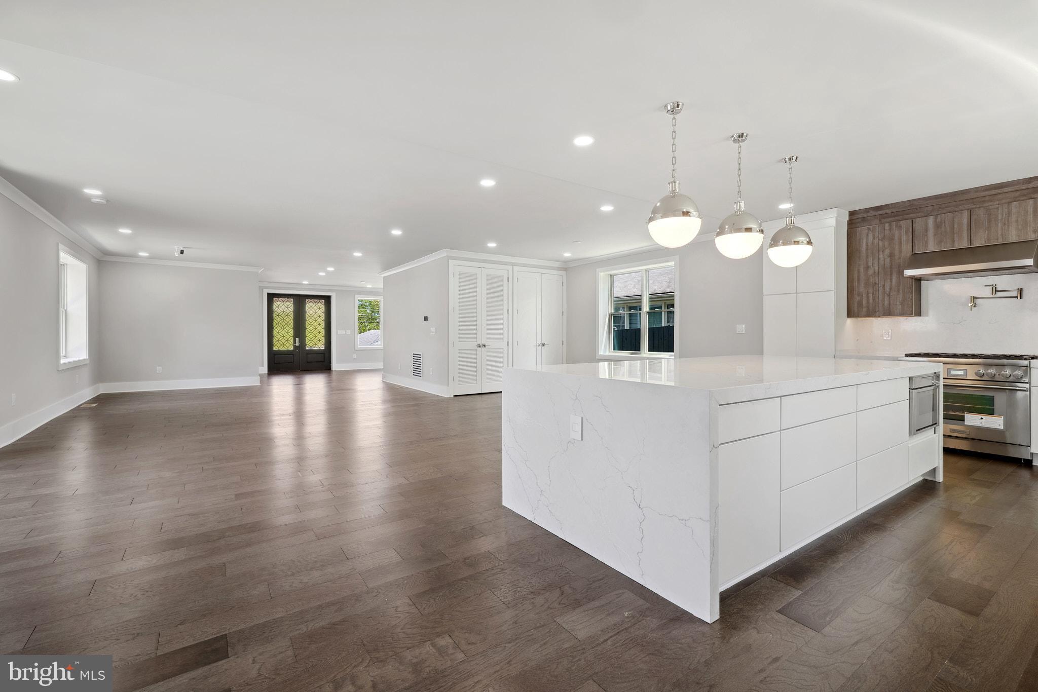 ARLINGTON VIEW - Residential