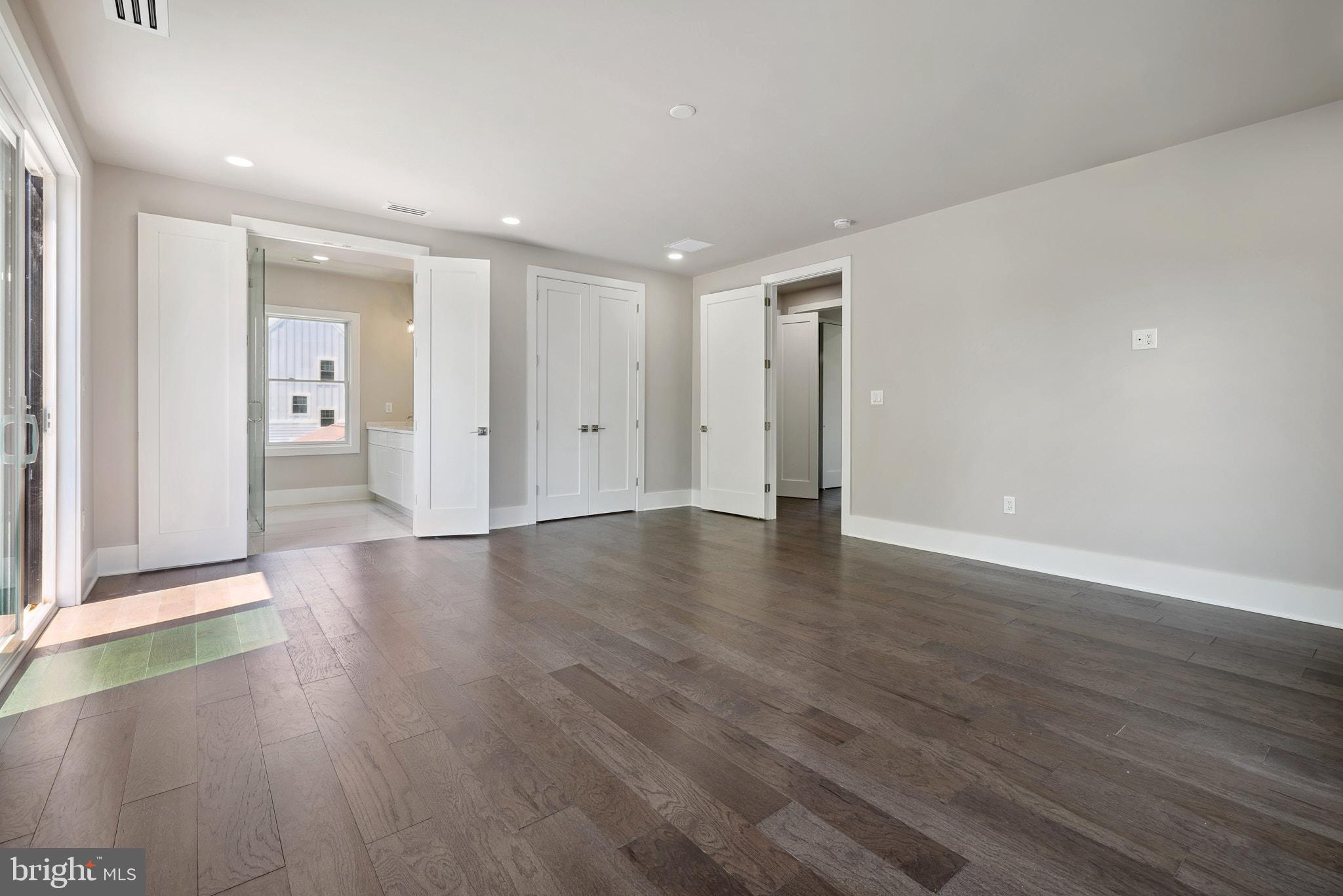 ARLINGTON VIEW - Residential