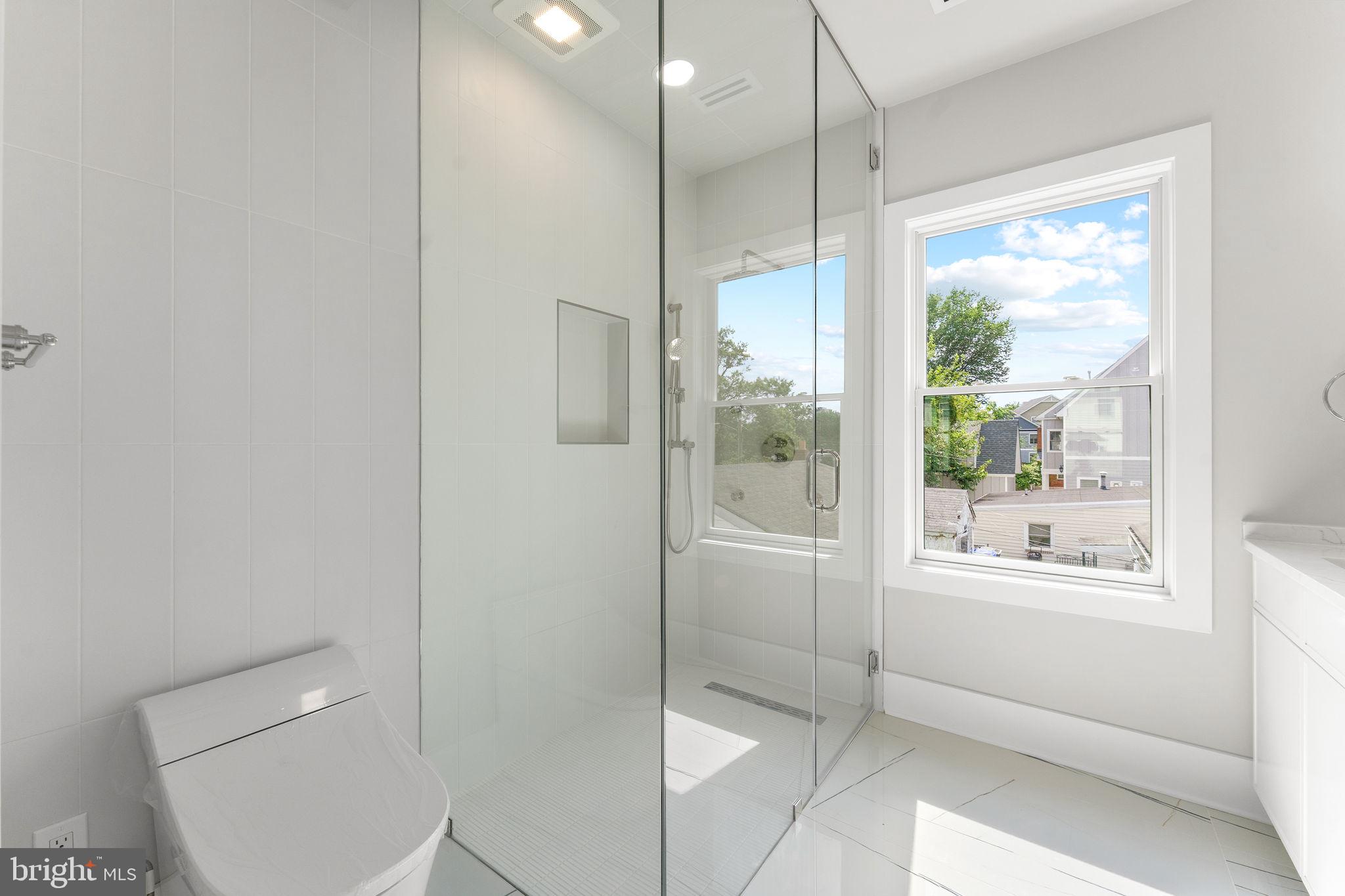 ARLINGTON VIEW - Residential