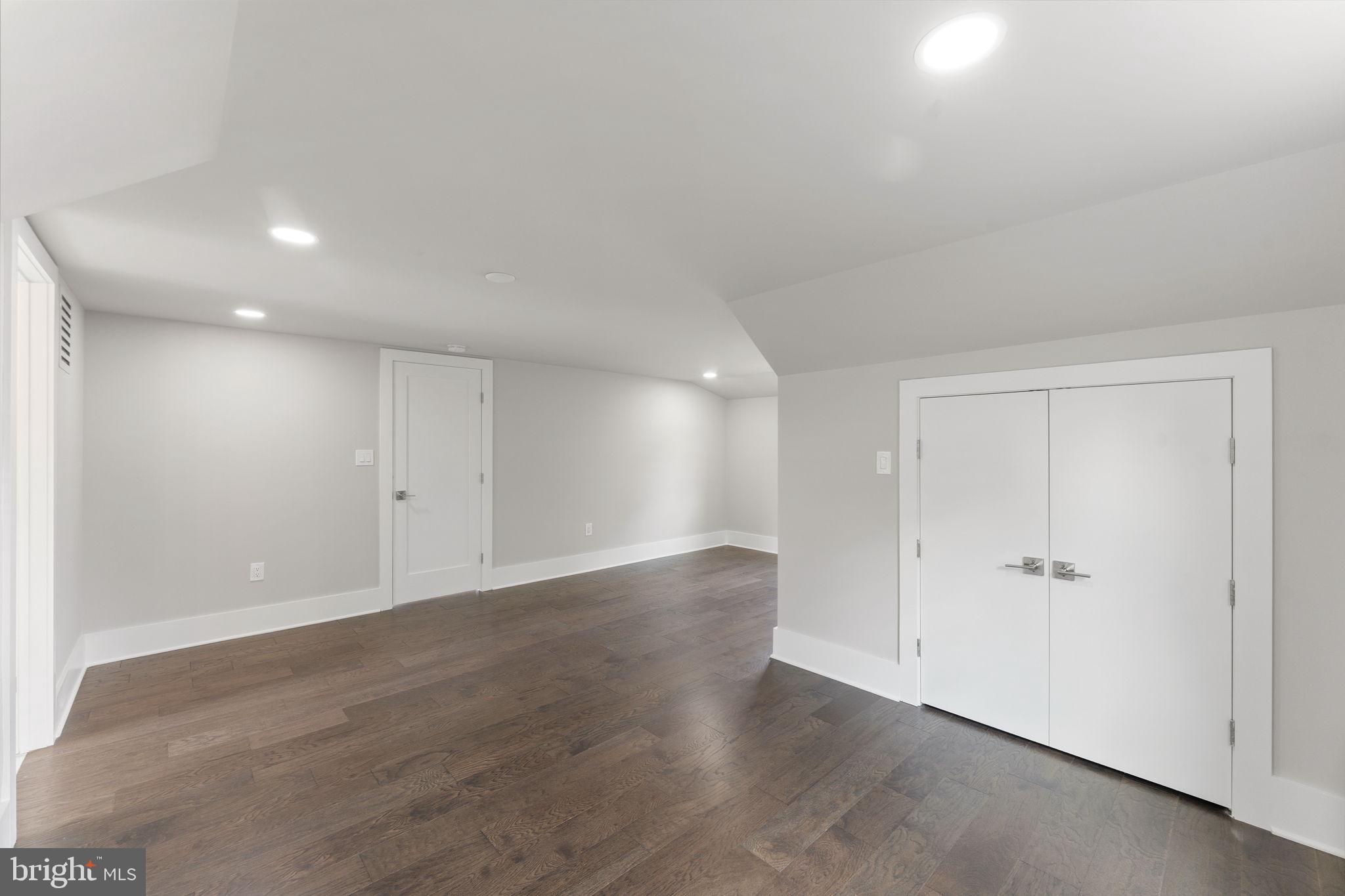 ARLINGTON VIEW - Residential