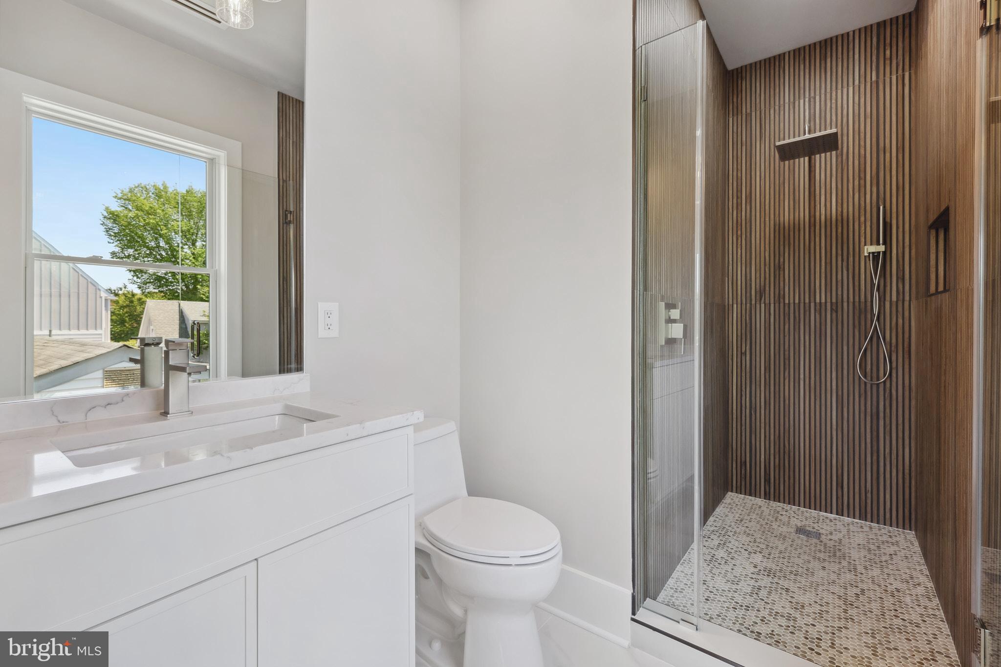 ARLINGTON VIEW - Residential