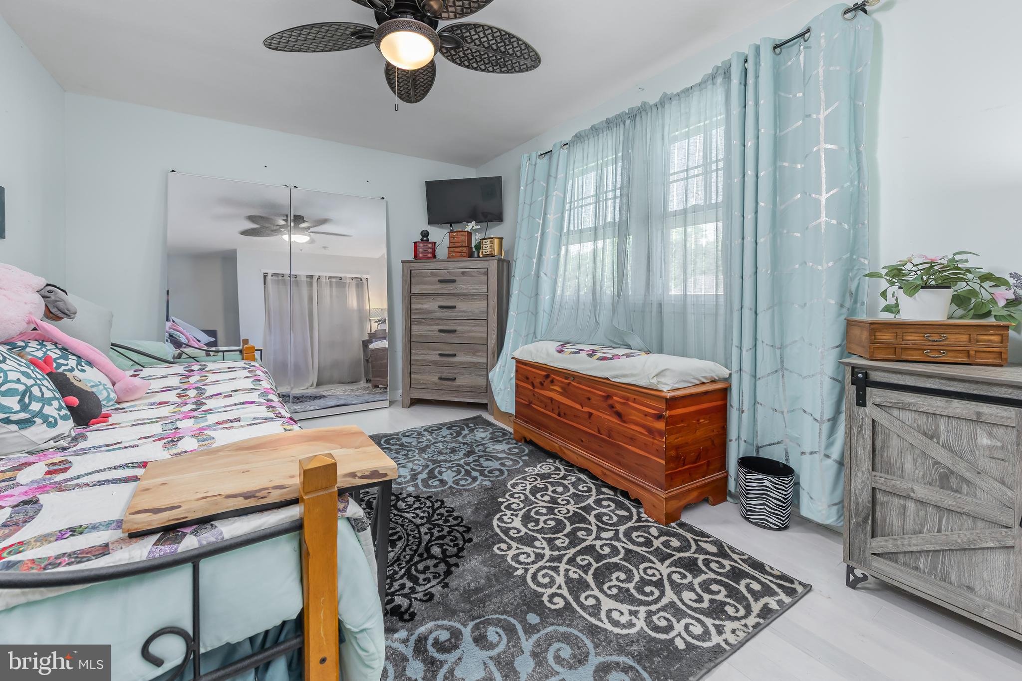 PEACH GLEN - Residential