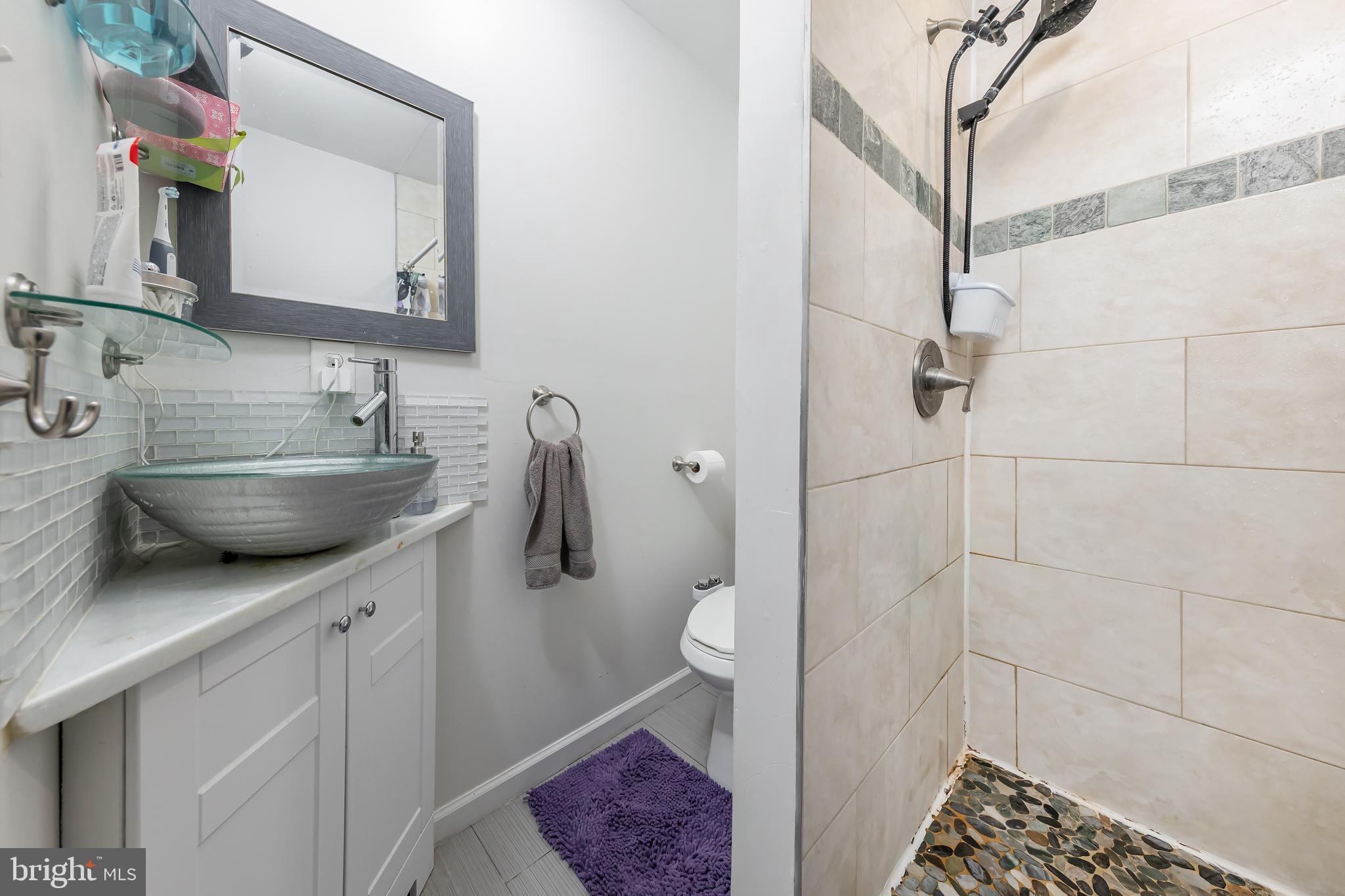 PEACH GLEN - Residential