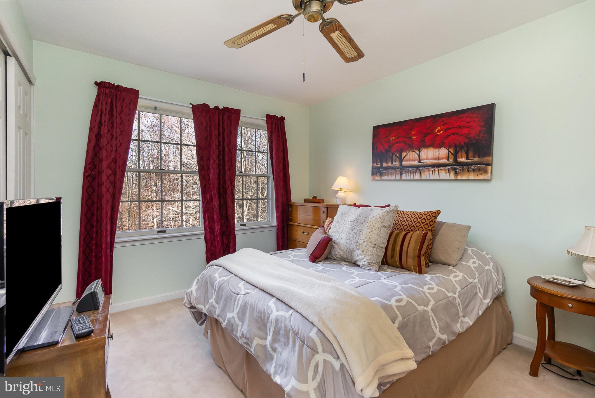 HAMPTON RIDGE - Residential