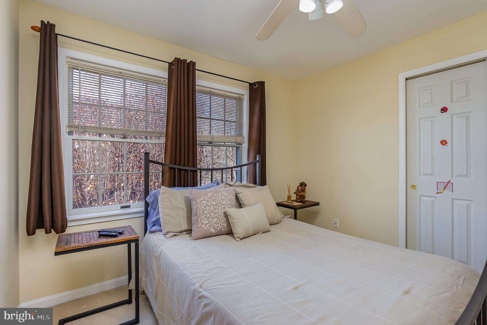 HAMPTON RIDGE - Residential