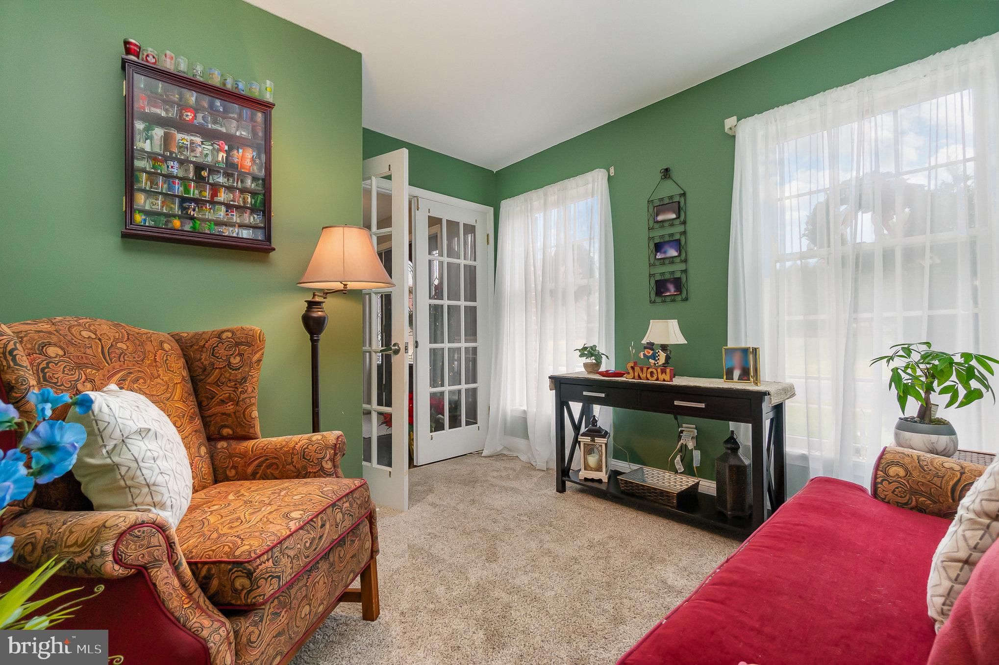 HAMPTON RIDGE - Residential