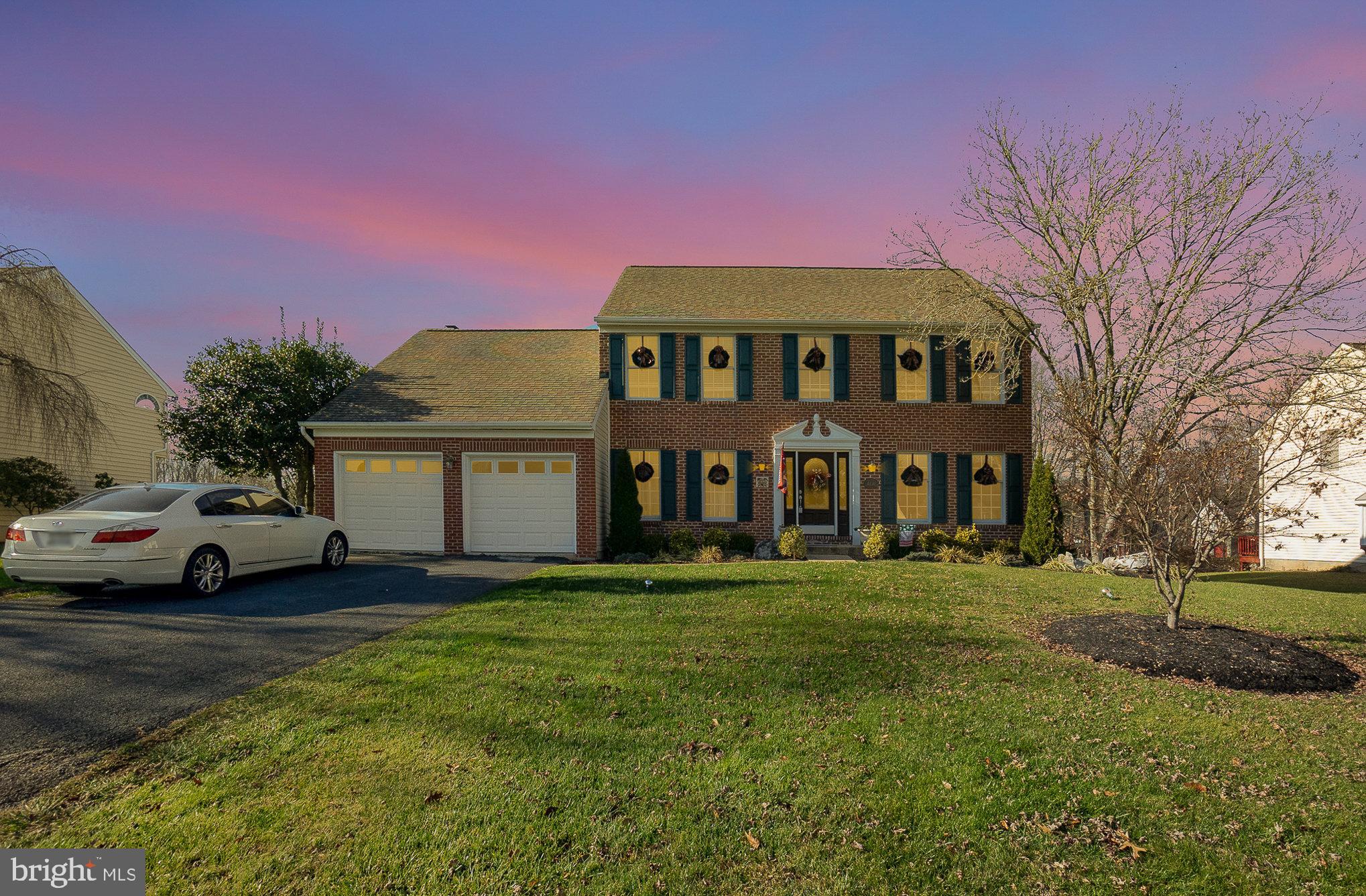 HAMPTON RIDGE - Residential