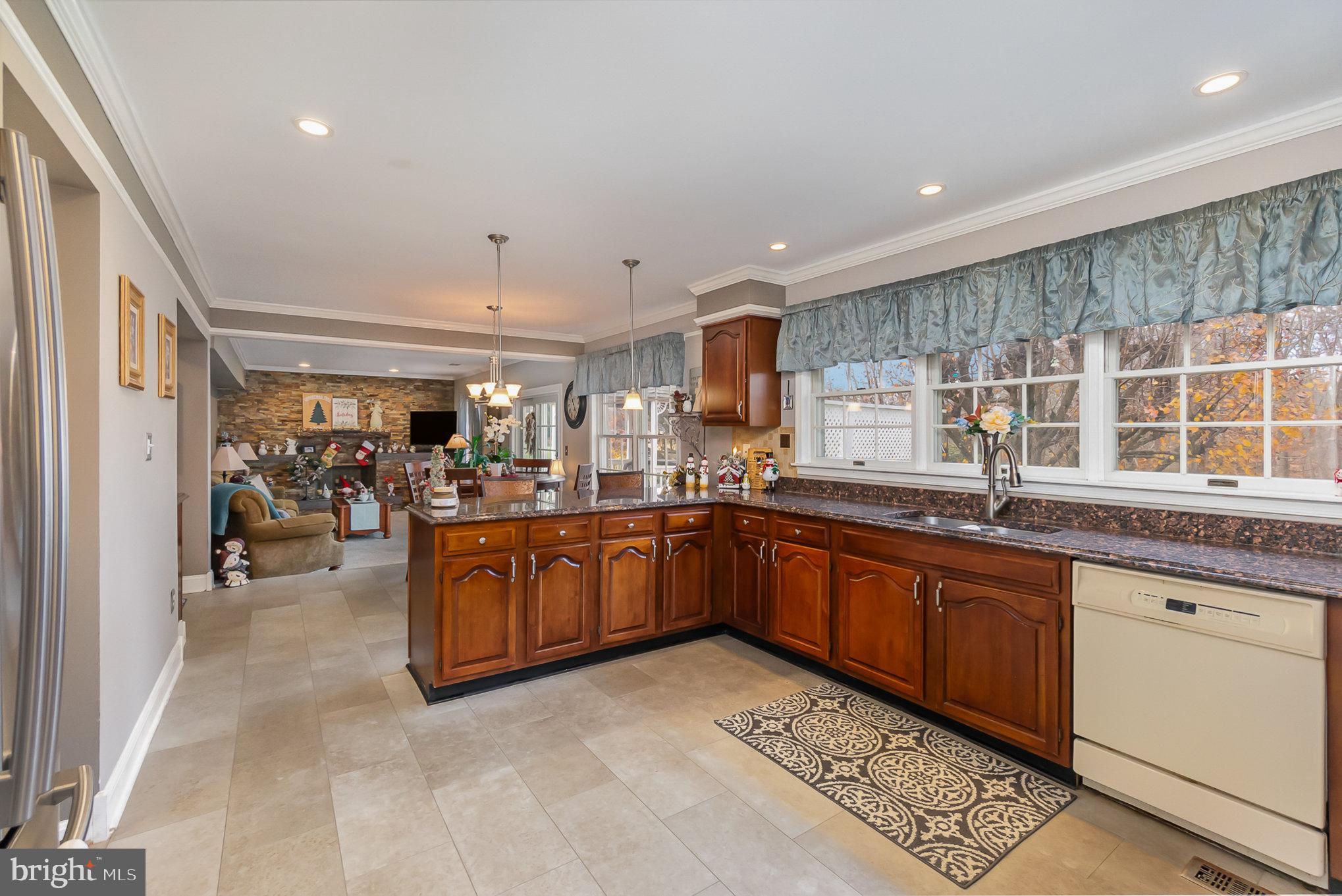 HAMPTON RIDGE - Residential