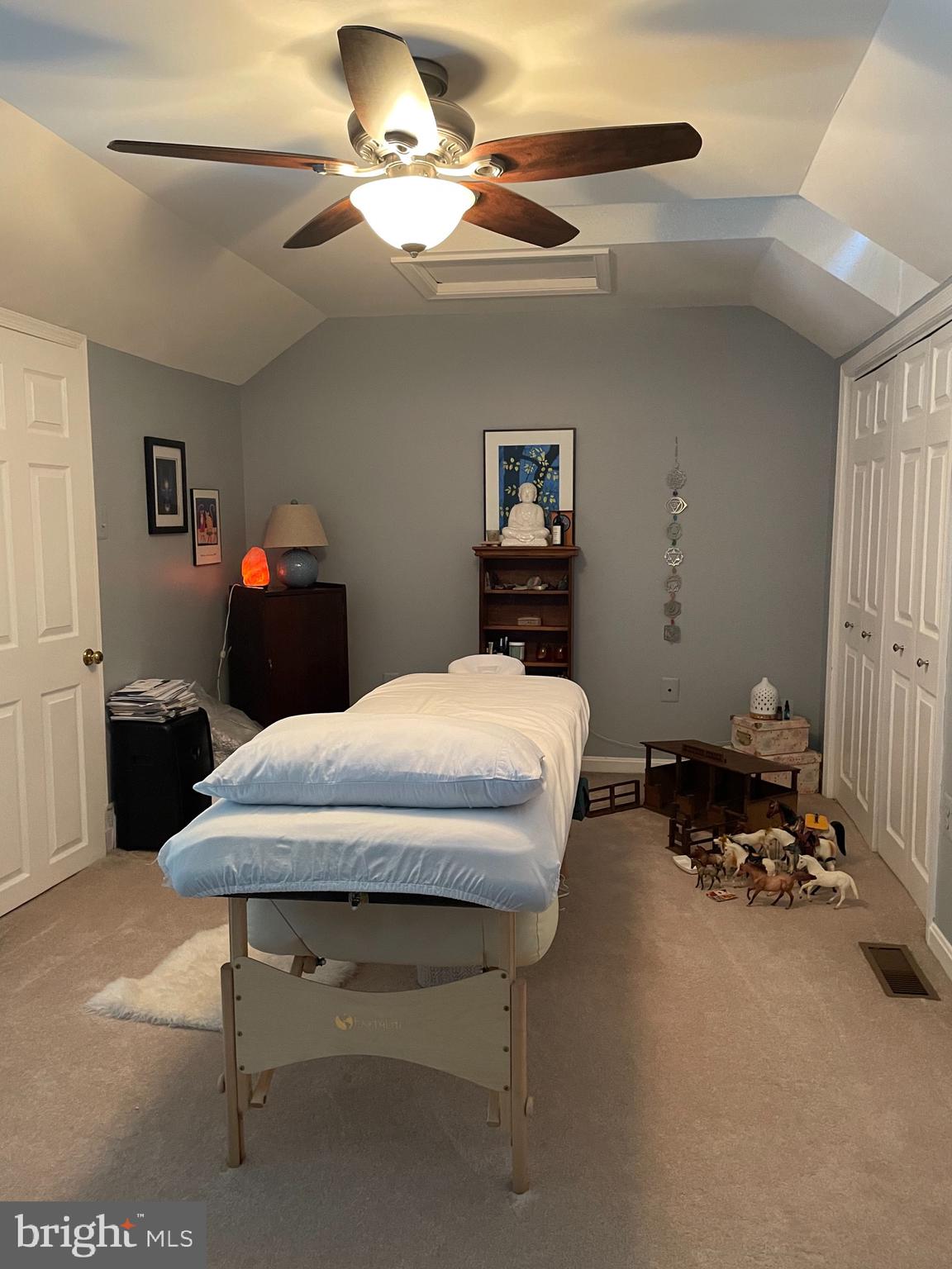 RIDGEWOOD - Residential Lease