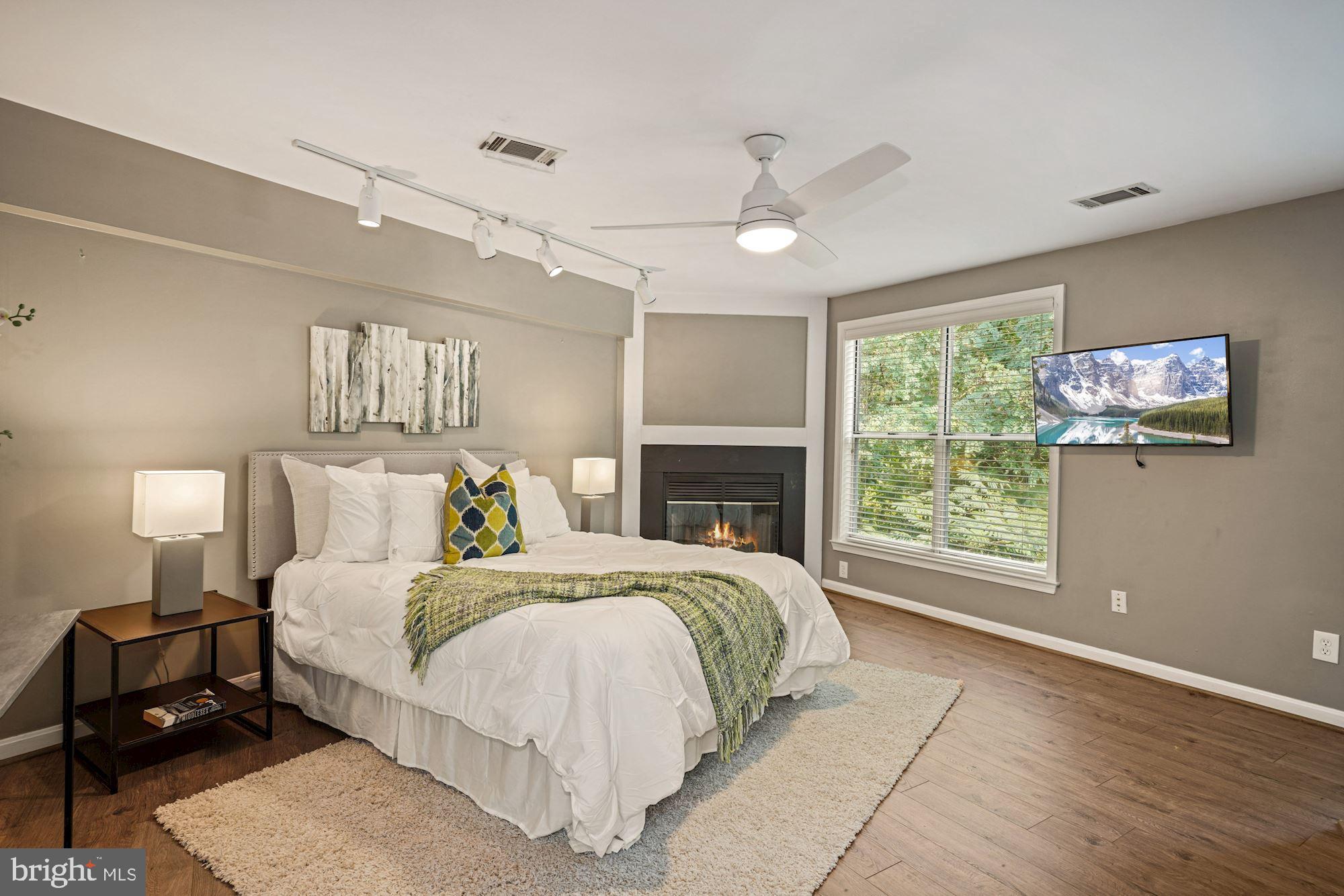 KINGSTOWNE - Residential