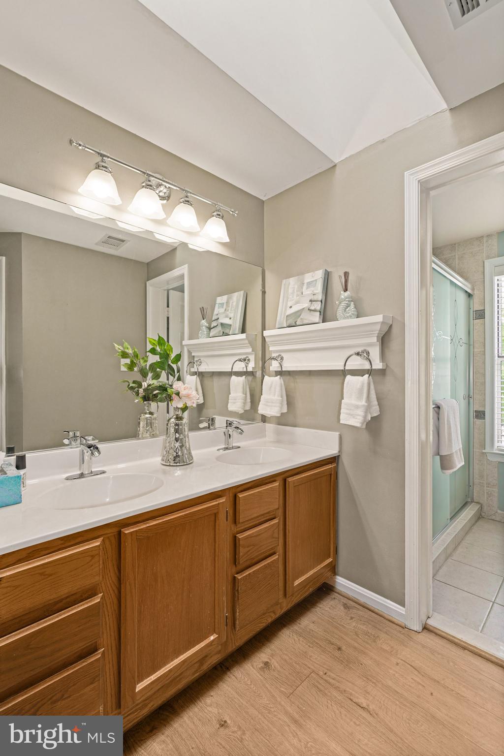 KINGSTOWNE - Residential