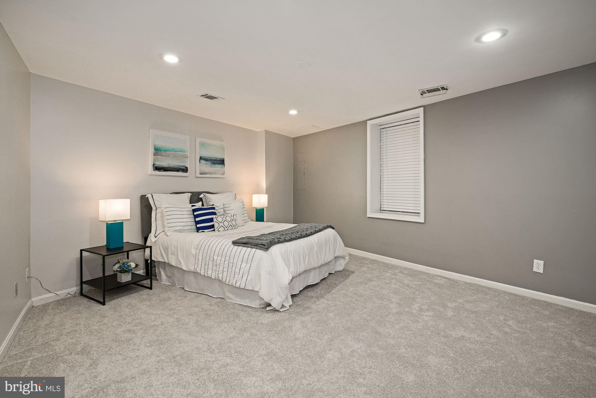 KINGSTOWNE - Residential