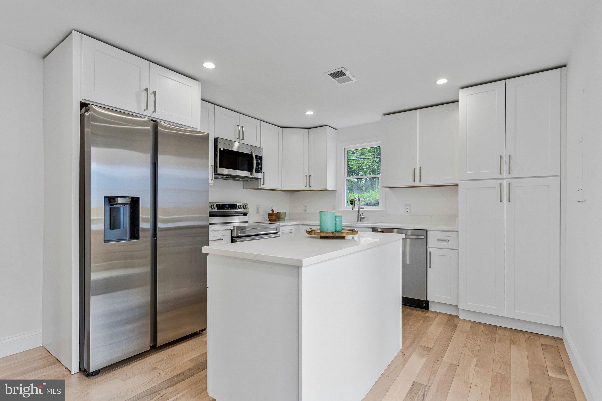 OYSTER HARBOR - Residential