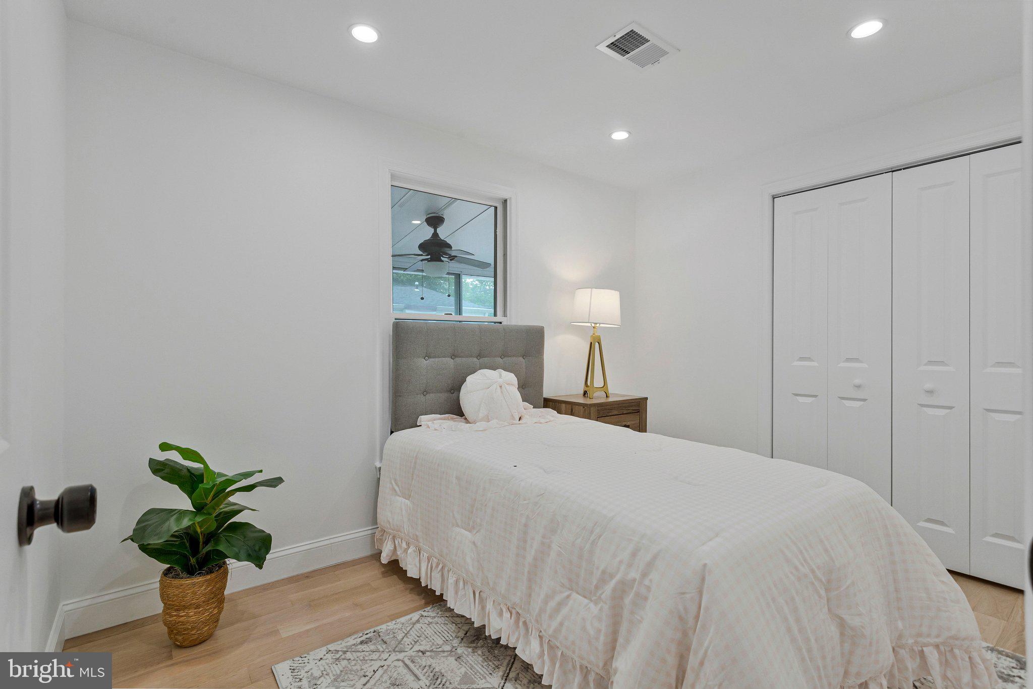 OYSTER HARBOR - Residential