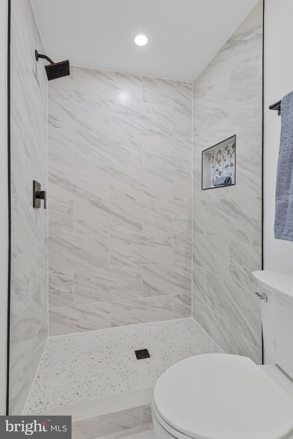 OYSTER HARBOR - Residential