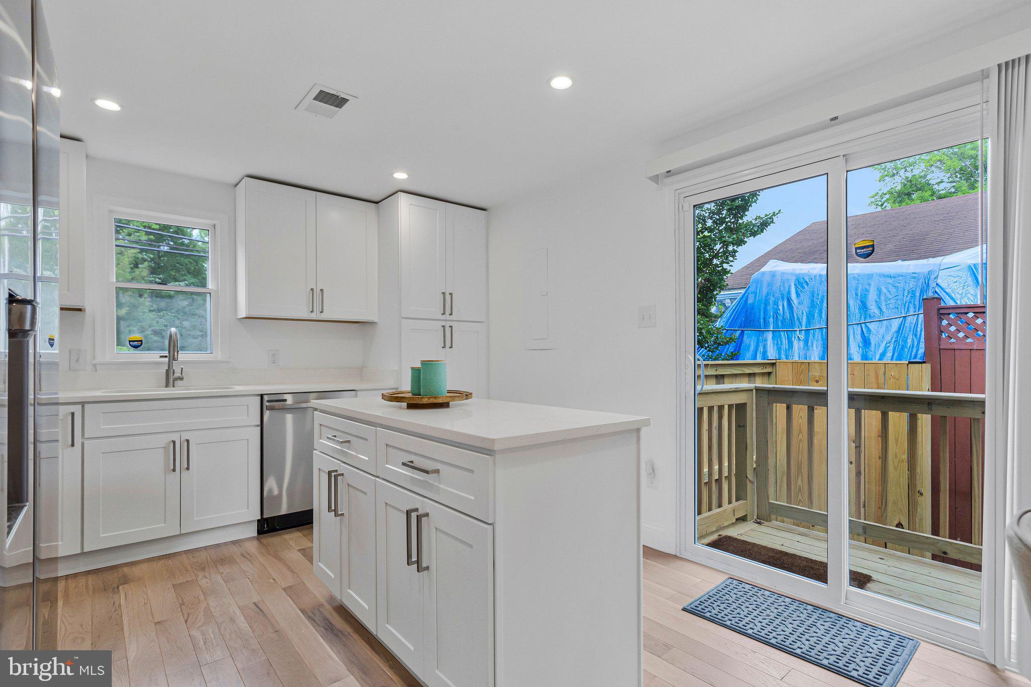 OYSTER HARBOR - Residential