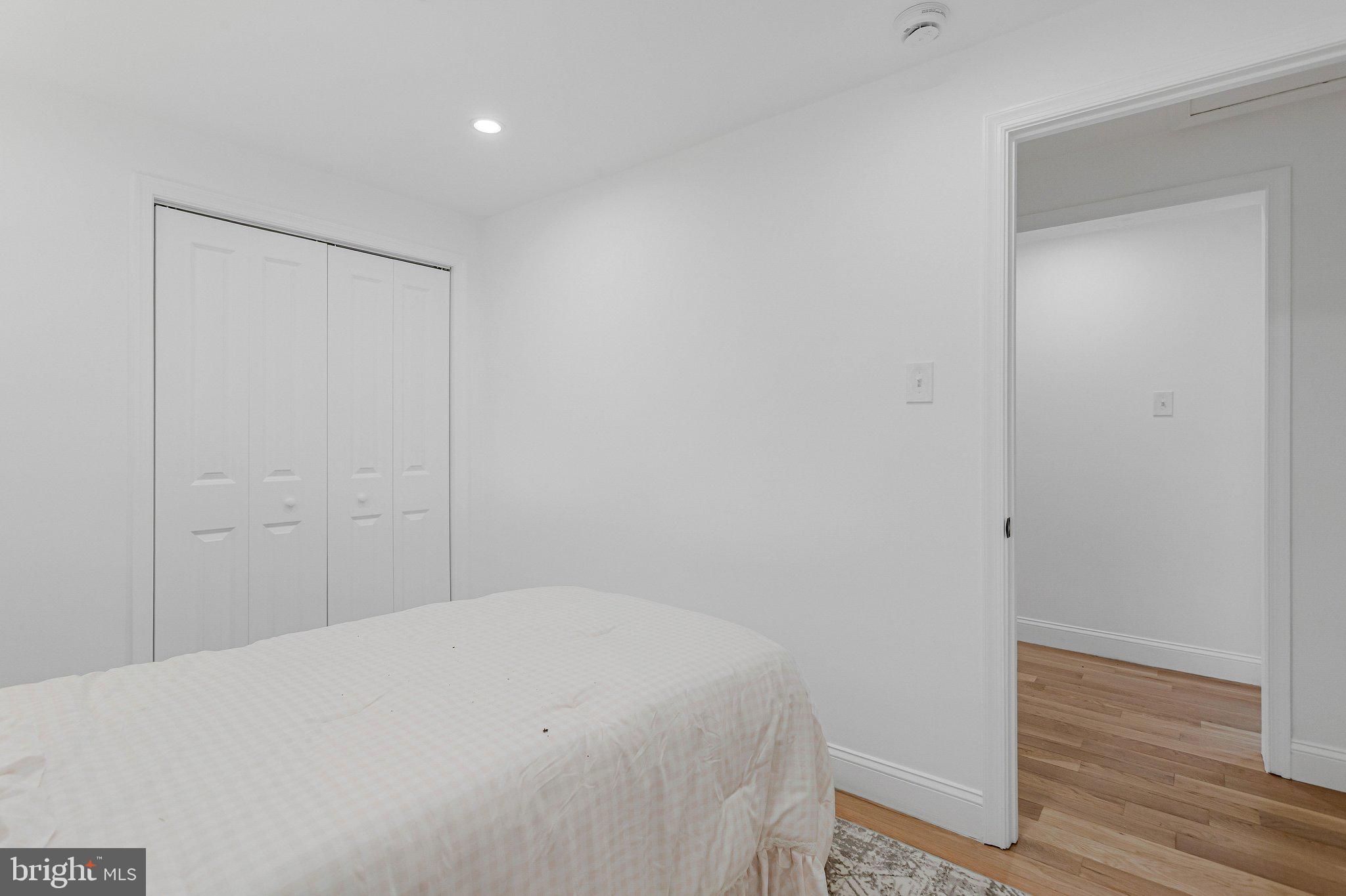 OYSTER HARBOR - Residential