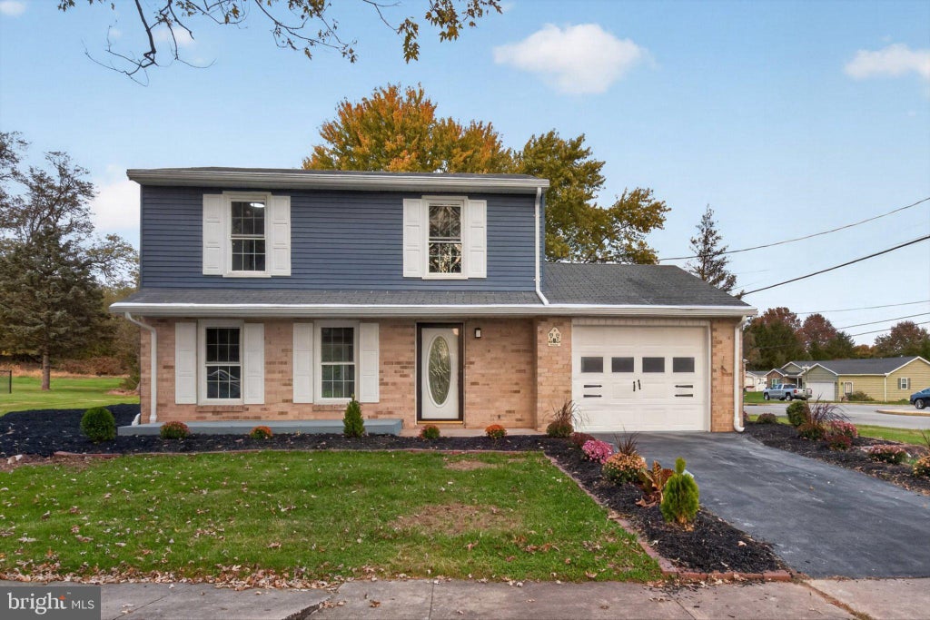 Photo of 68 Allen Lane, DOVER, PA 17315 (MLS # PAYK2113374)