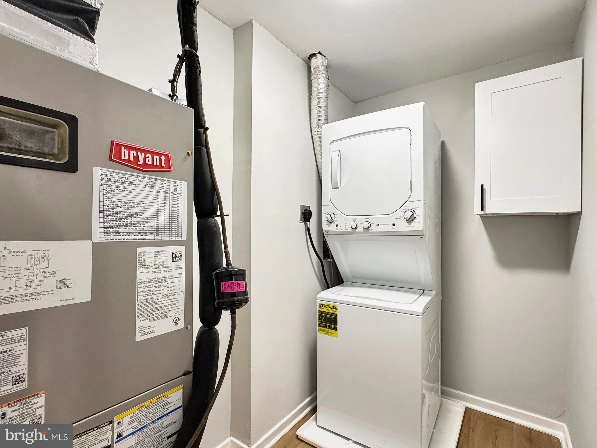 CHRISTOPHER COURT - Residential