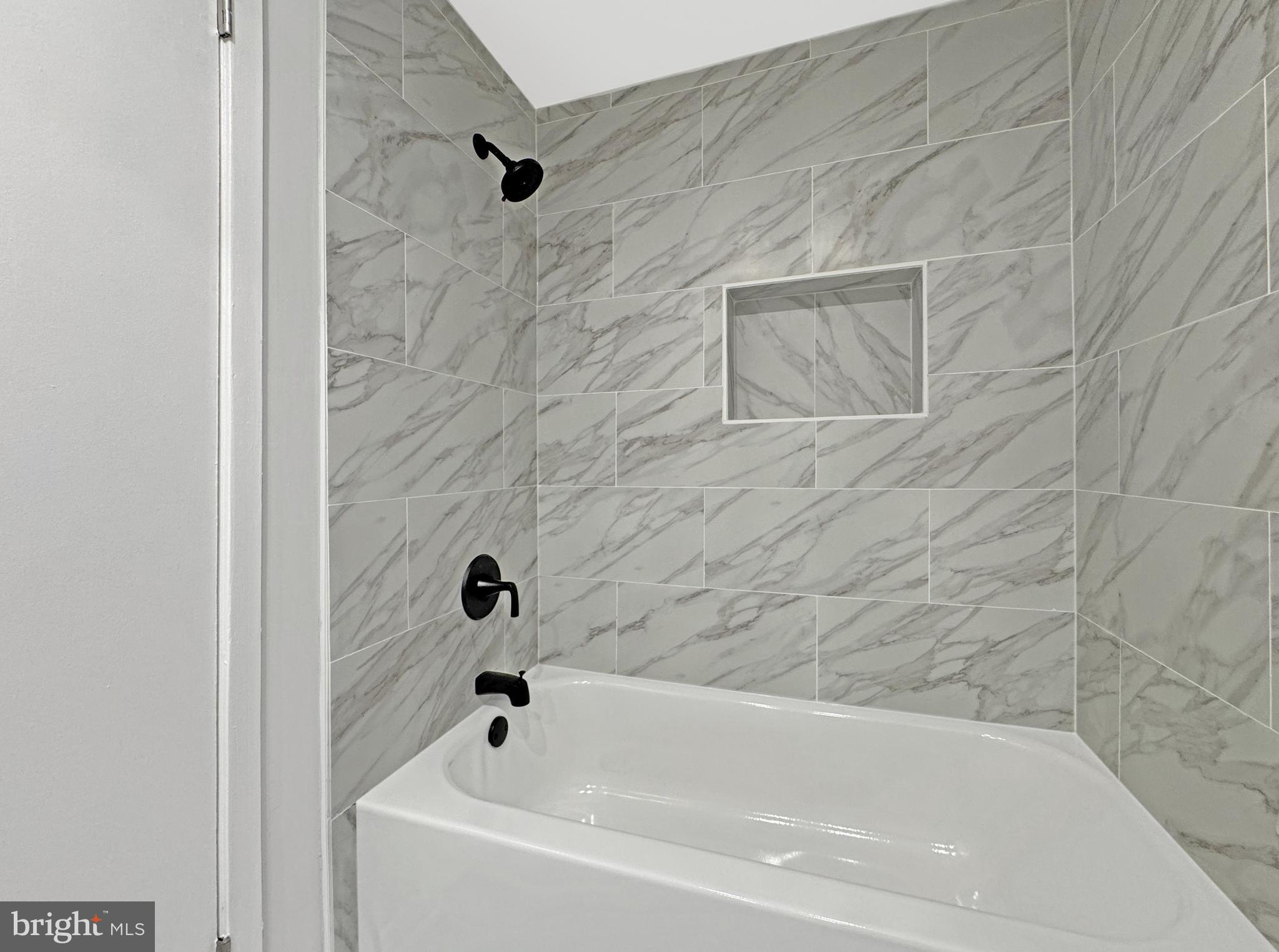 CHRISTOPHER COURT - Residential