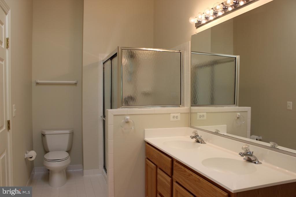 SUMMERS GROVE - Residential Lease