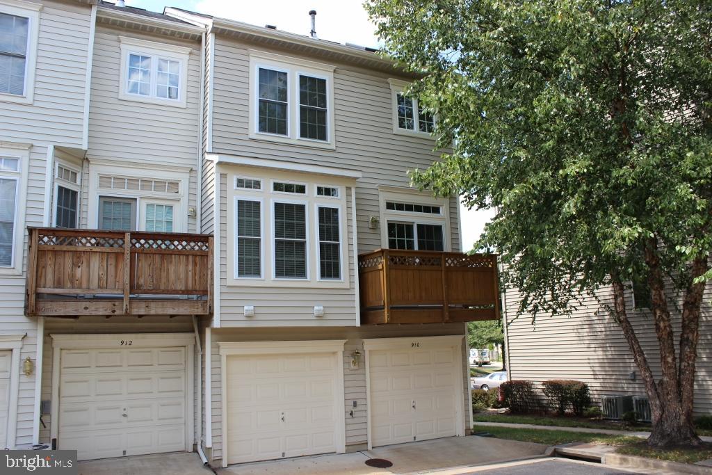 SUMMERS GROVE - Residential Lease