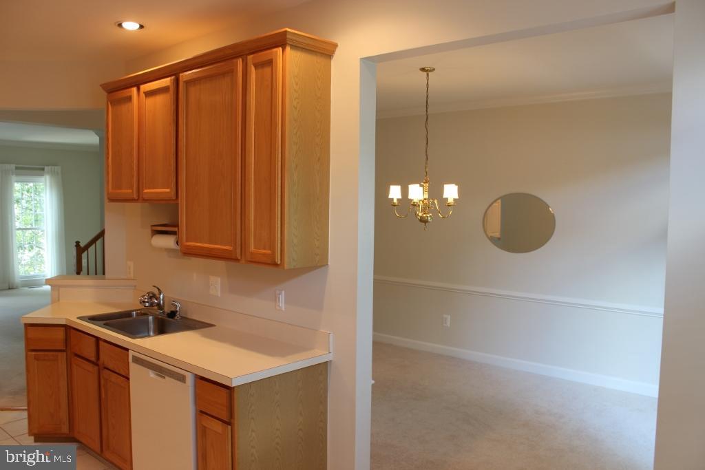 SUMMERS GROVE - Residential Lease