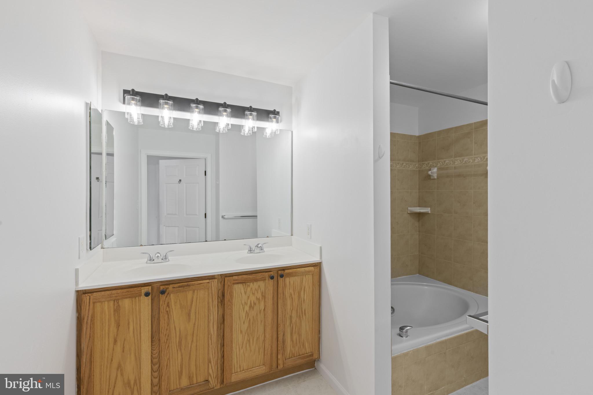 VILLAGES OF DORCHESTER - Residential