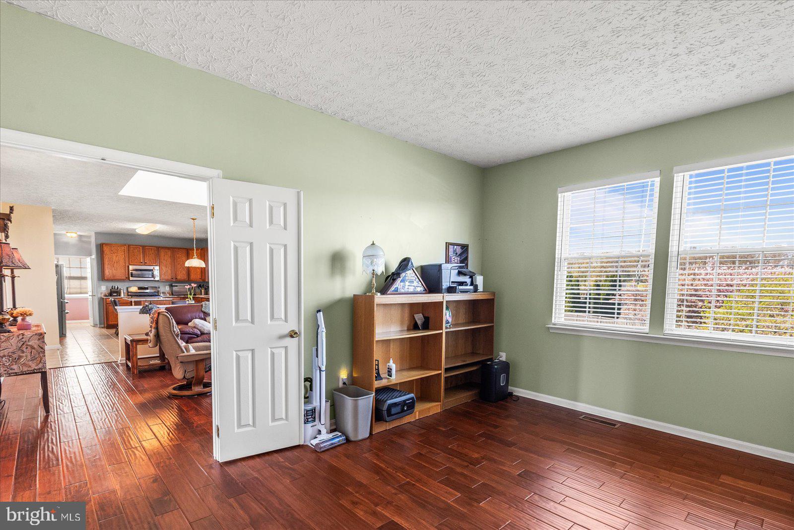 MELBOURNE MANOR - Residential