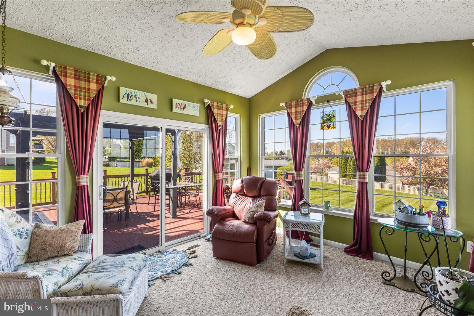 MELBOURNE MANOR - Residential