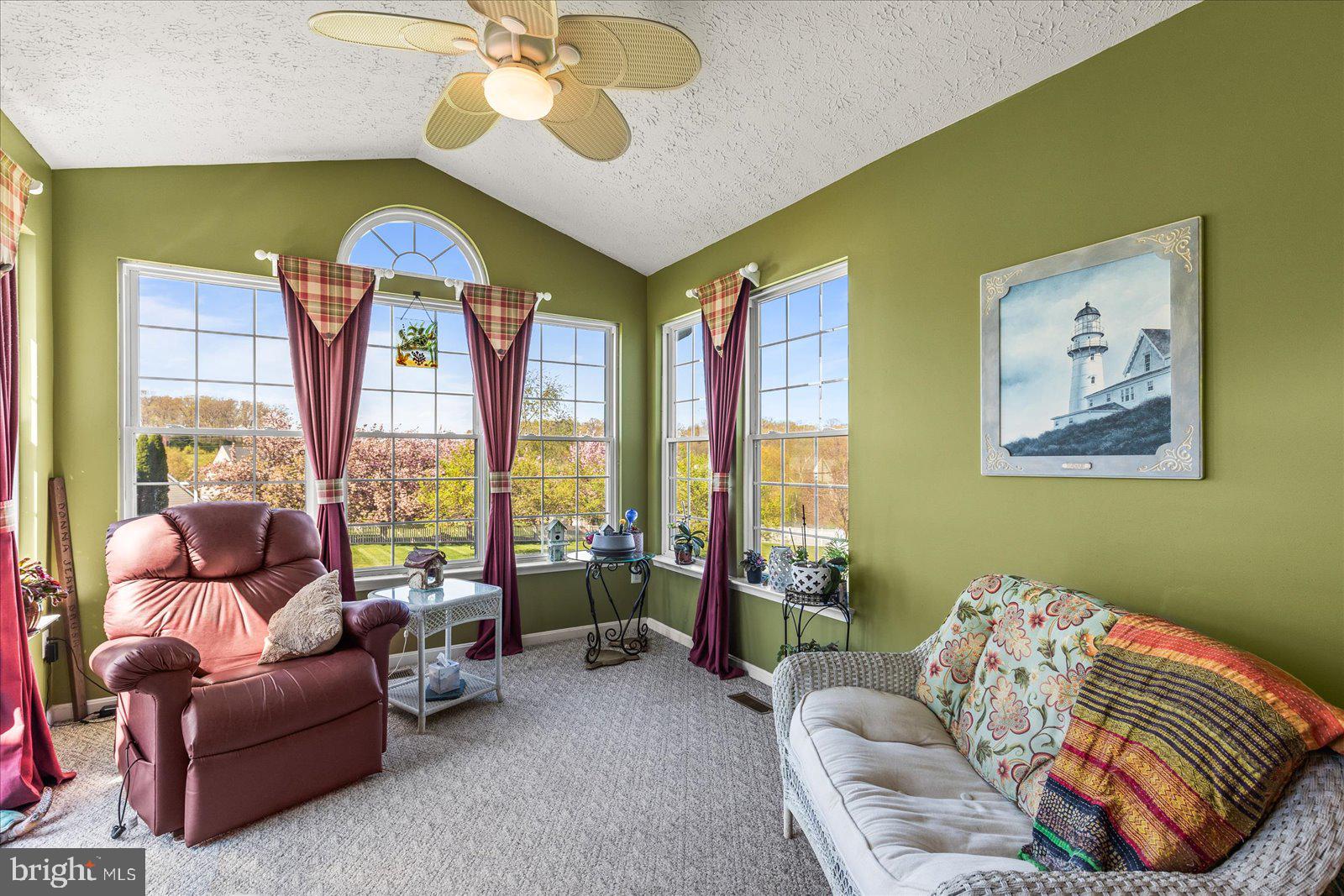 MELBOURNE MANOR - Residential