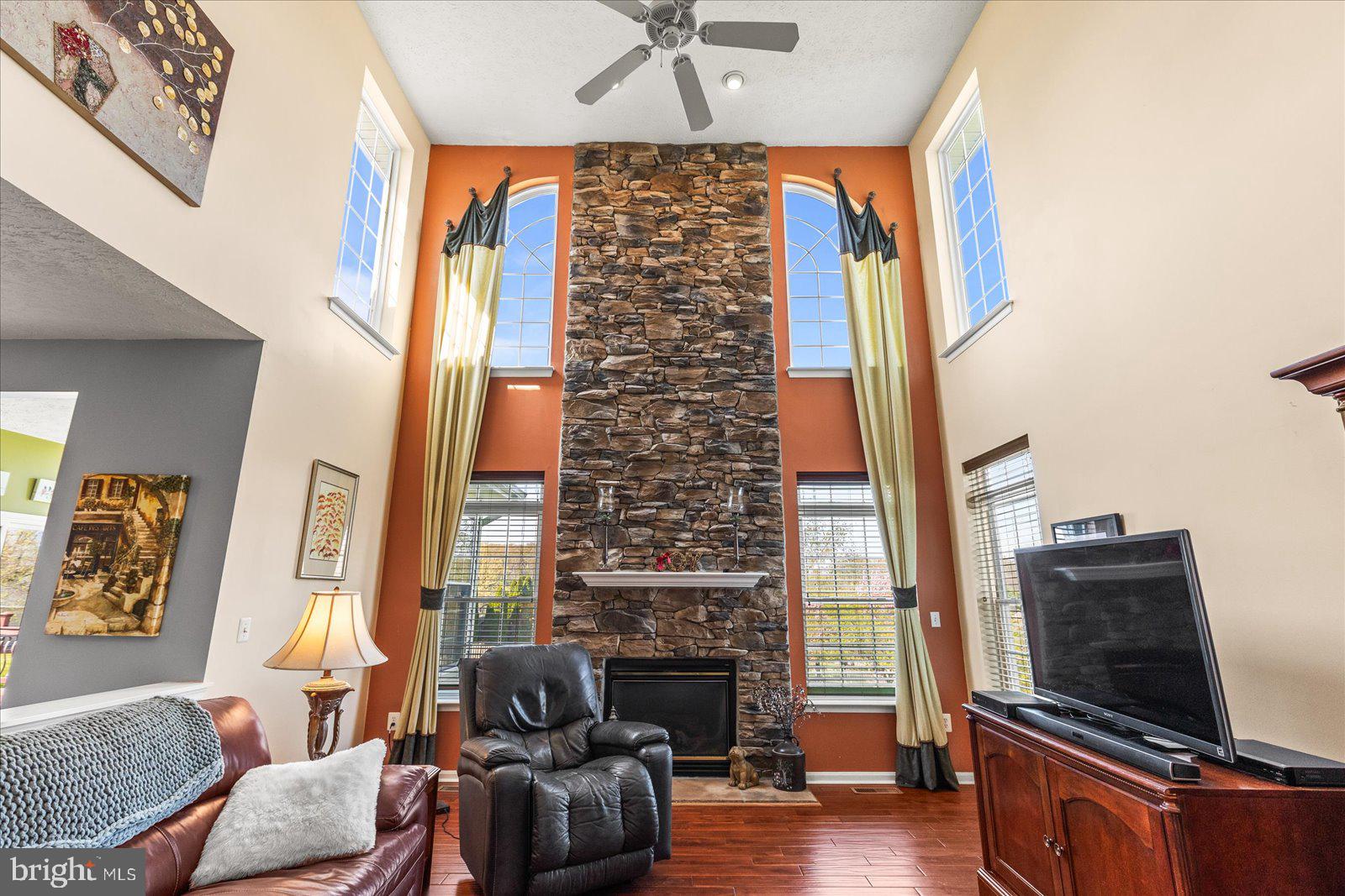 MELBOURNE MANOR - Residential