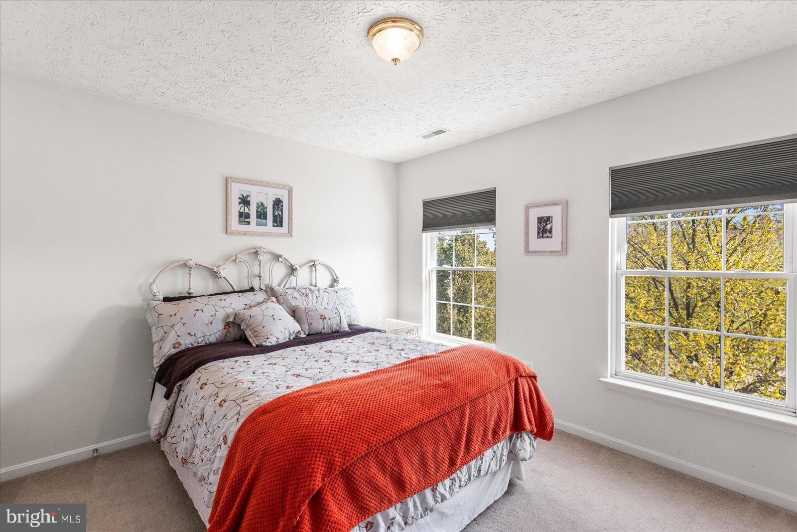 MELBOURNE MANOR - Residential