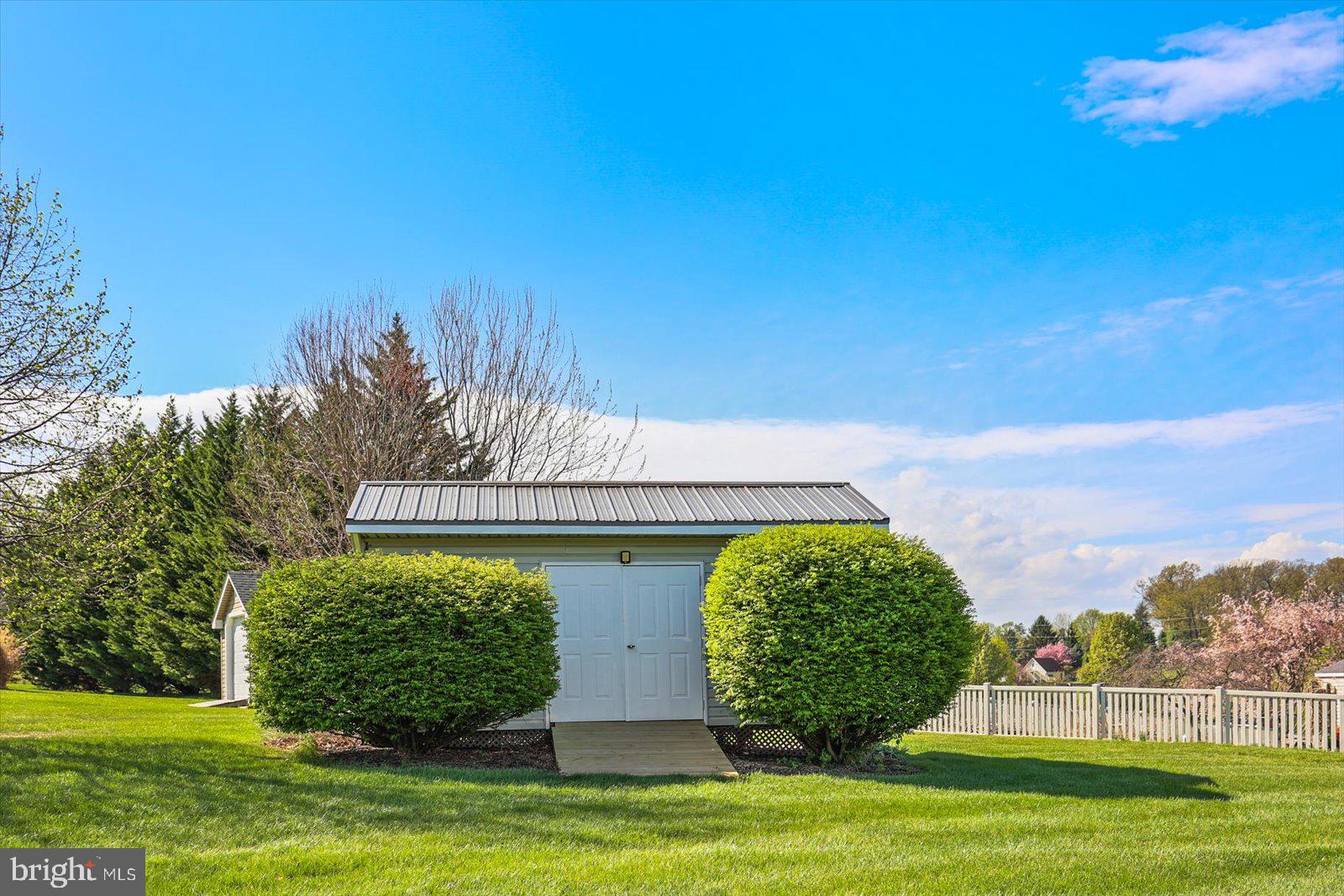 MELBOURNE MANOR - Residential