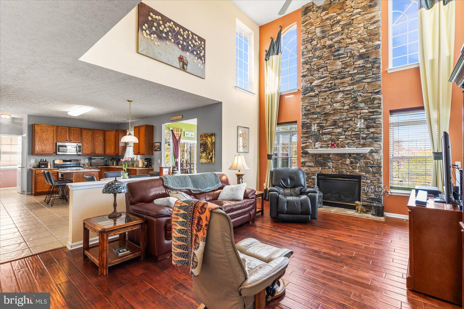 MELBOURNE MANOR - Residential