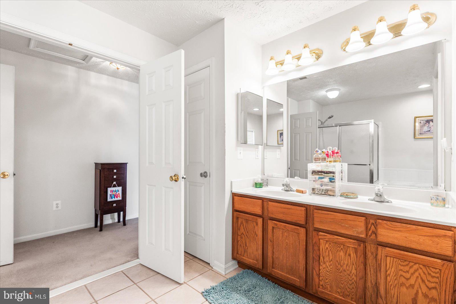 MELBOURNE MANOR - Residential